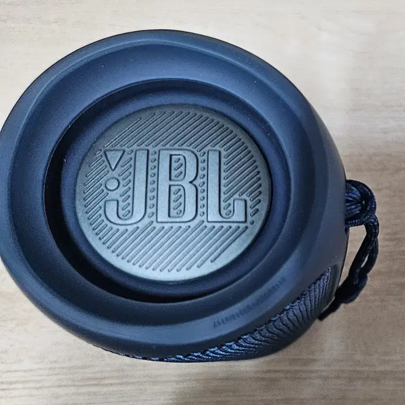 jbl flip 5 블루투스 스피커 판매합니다.