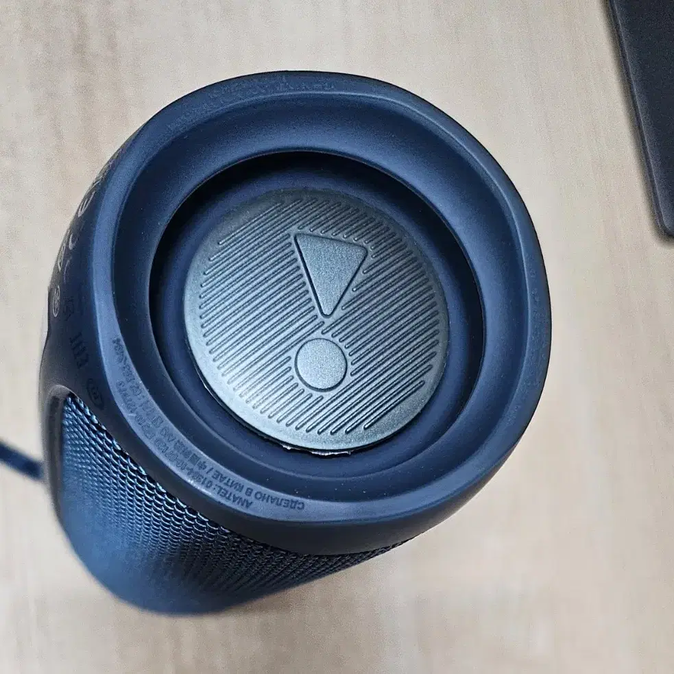 jbl flip 5 블루투스 스피커 판매합니다.