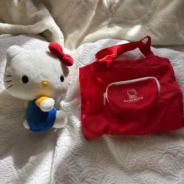 헬로키티 봉제 인형 가방 포함