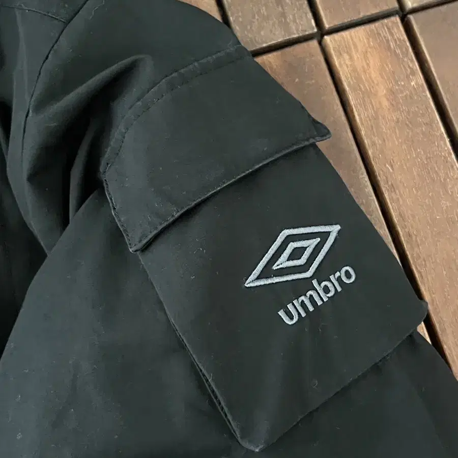 Umbro 엄브로 포켓 바람막이