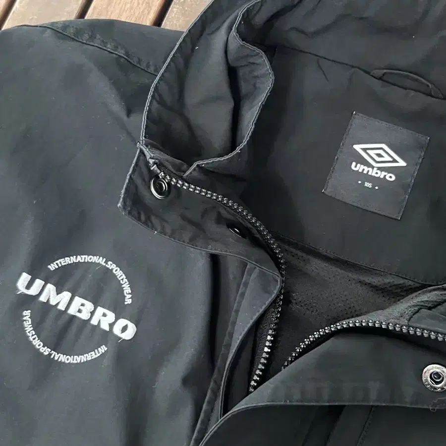 Umbro 엄브로 포켓 바람막이