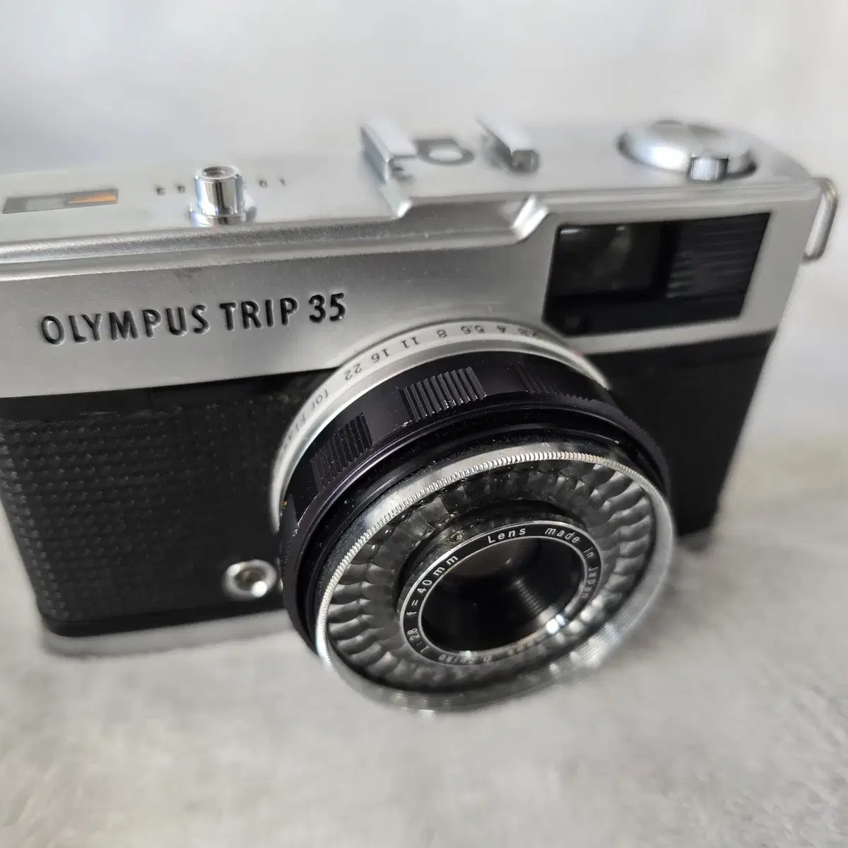 OLYMPUS TRIP 35