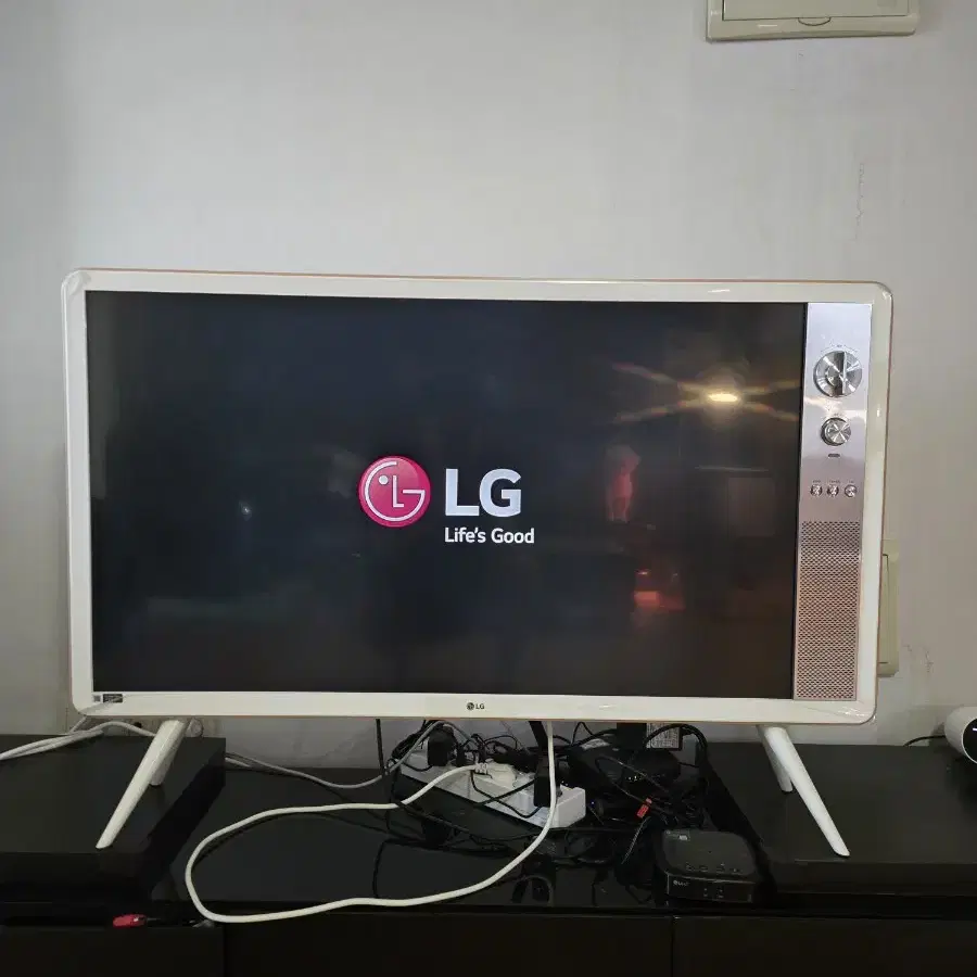 LG 티비 클래식 레뜨로 42인치