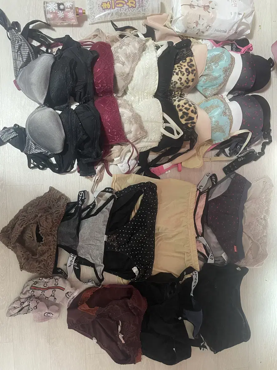 Women's used bras and panties Women's products