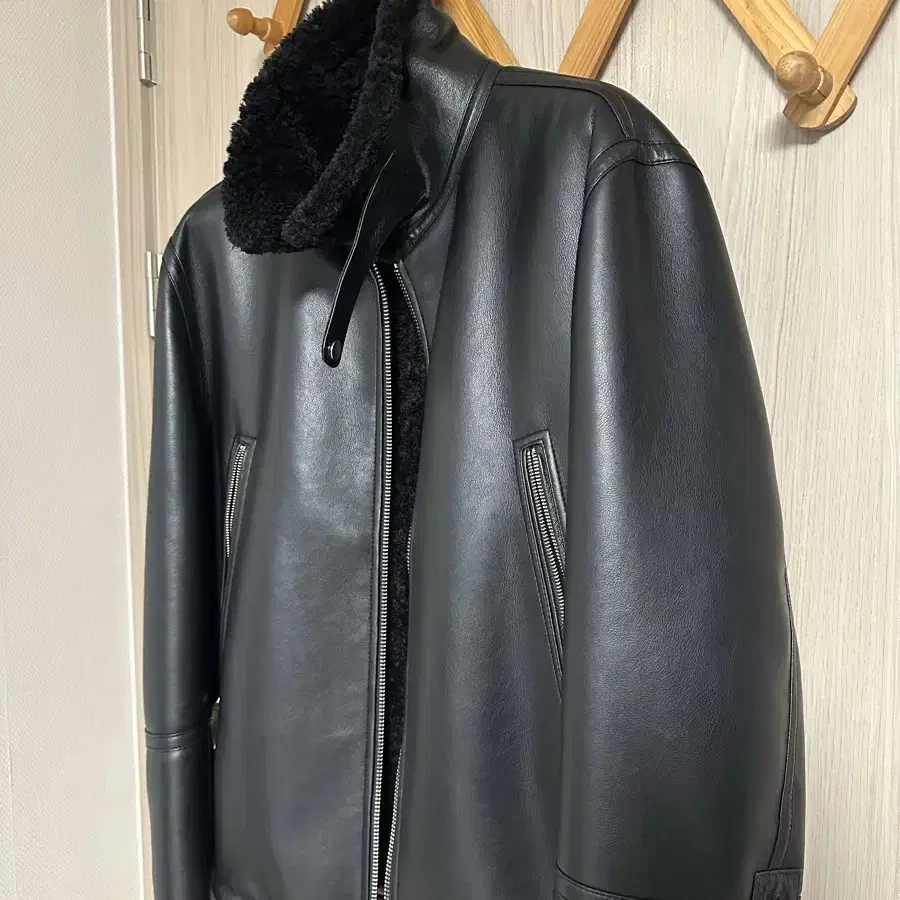 이얼즈어고 무스탕 M faux leather