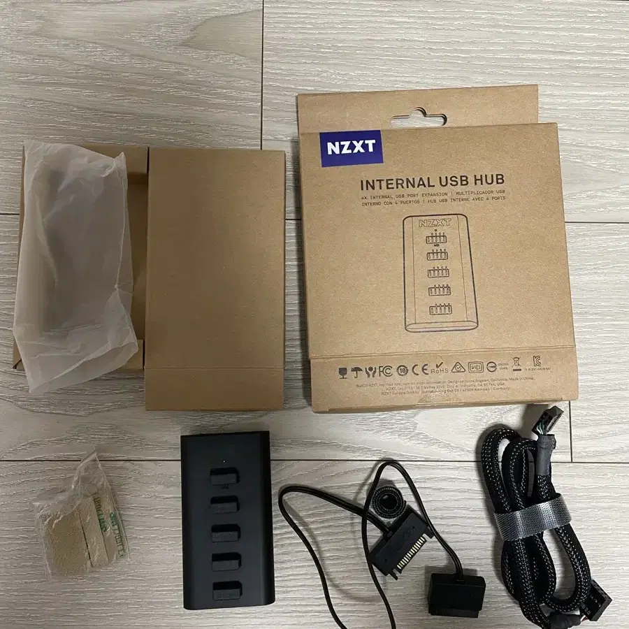 nzxt usb 허브