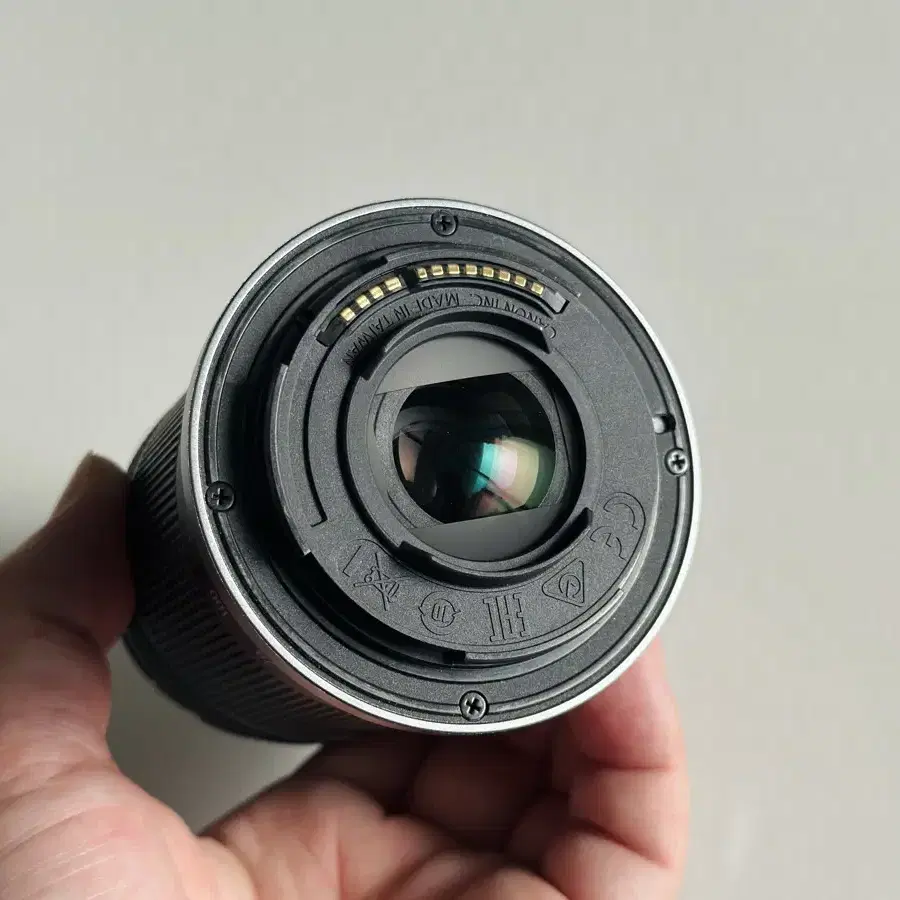 캐논R10 + RF-S 18-150mm + 배터리2개