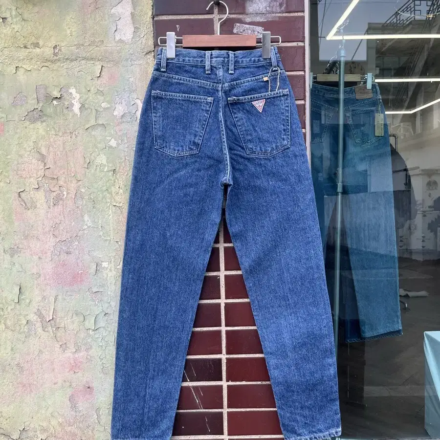 (23~24)90s Vintage GUESS