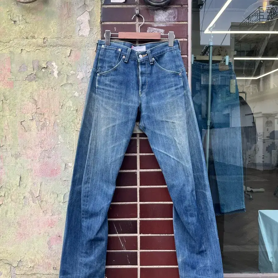 (27)Vintage Levis Engineered