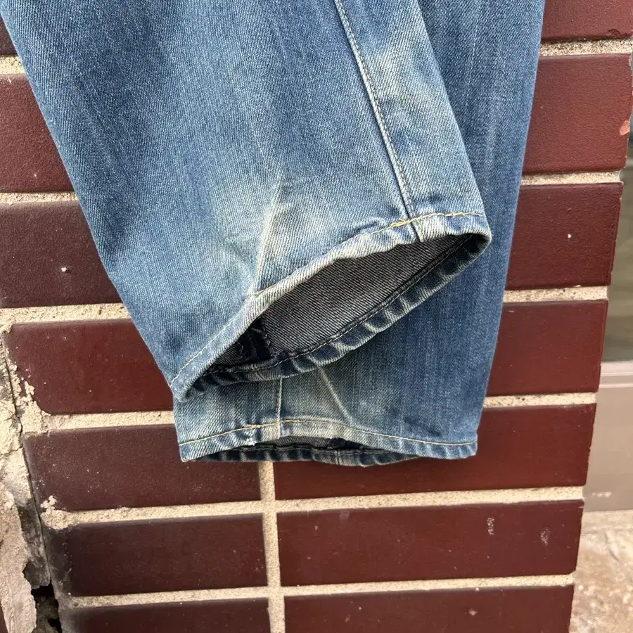 (27)Vintage Levis Engineered