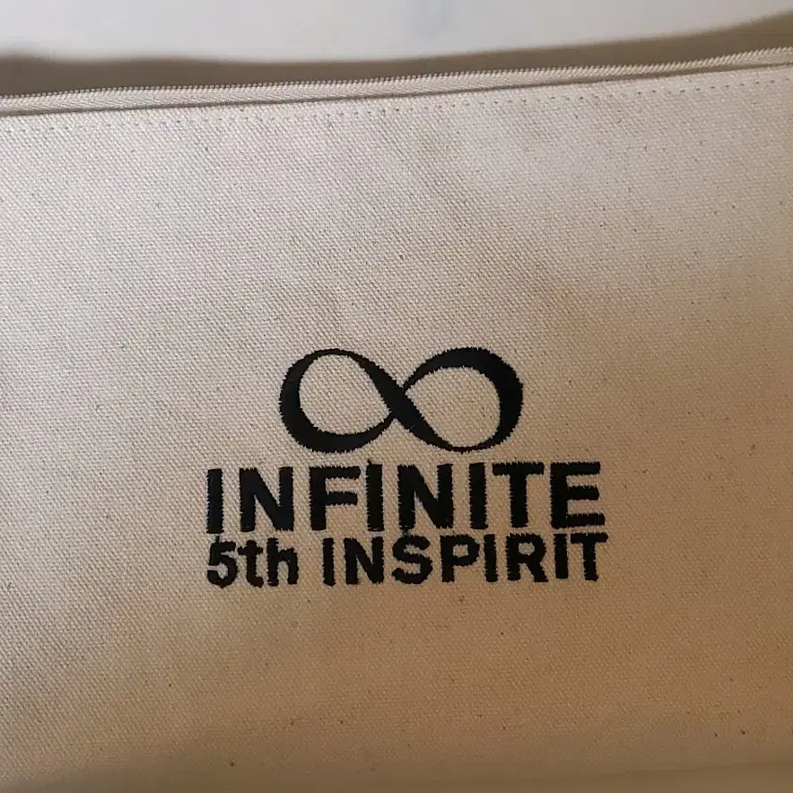 인피니트 5기 파우치 김성규 장동우 남우현 이성열 김명수 이성종 포카