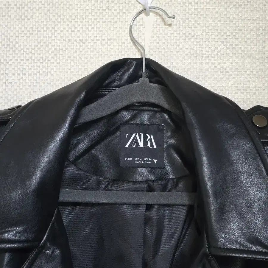 자라(ZARA)레더 롱 자켓