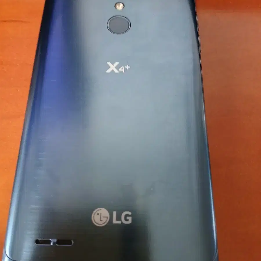 LG  X4+ 폰