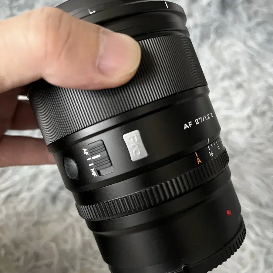 빌트록스 27mm f1.2 니콘 z 마운트 (최상급 컨디션)