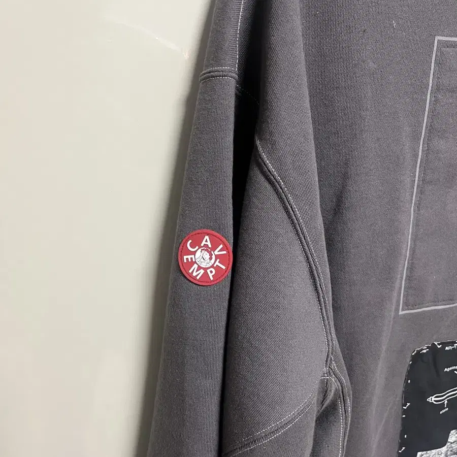 cav empt 카브엠트 맨투맨 새상품