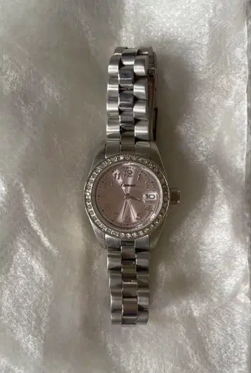 핑크 다이얼 스테인레스 스틸 시계