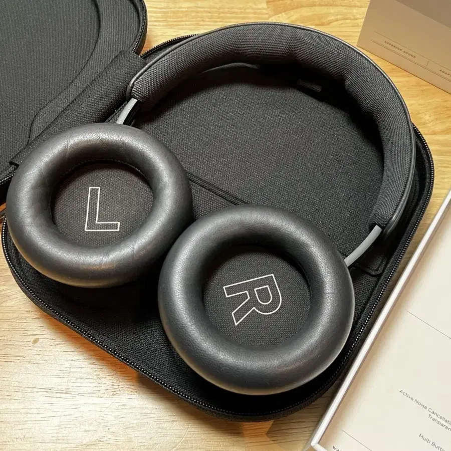 뱅앤올룹슨 BEOPLAY HX Black 헤드셋(베오플레이 HX 블랙)