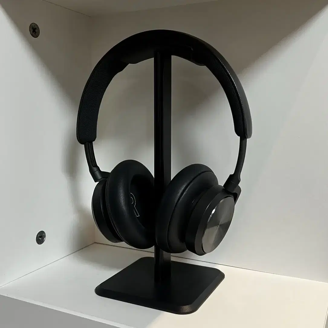 뱅앤올룹슨 BEOPLAY HX Black 헤드셋(베오플레이 HX 블랙)