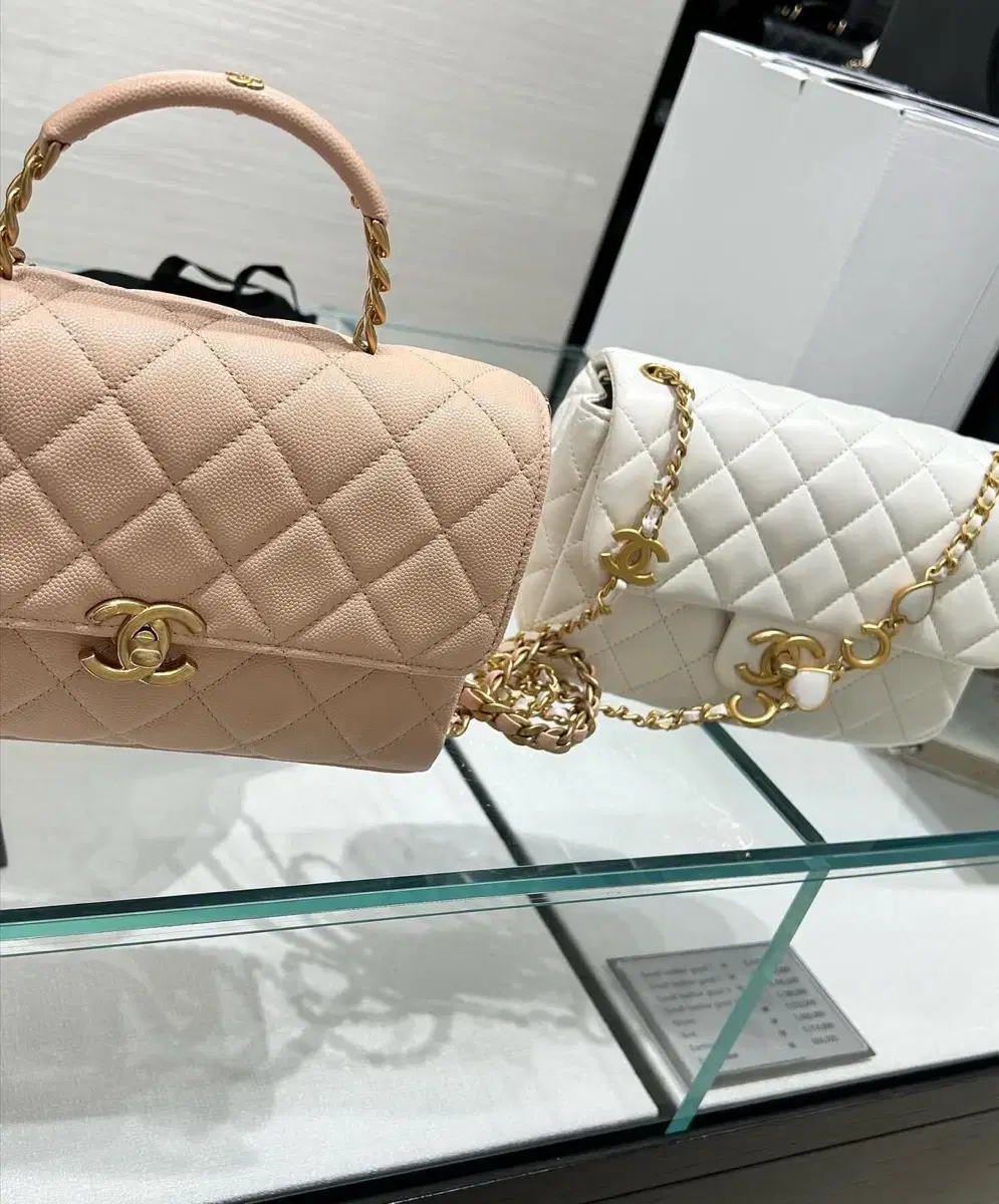 Chanel 23 Top-grade flap bag