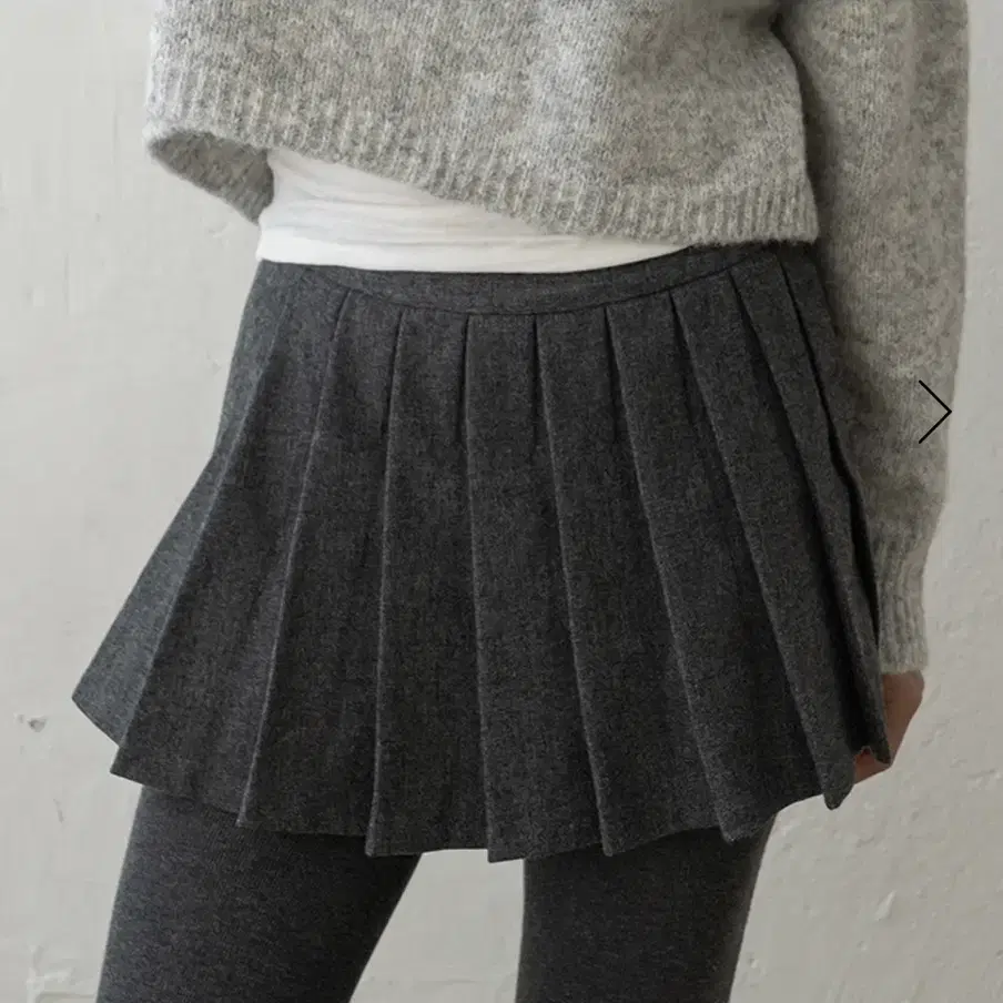 릴리코츠 ,lillycotts Monte Pleats Mini Skirt