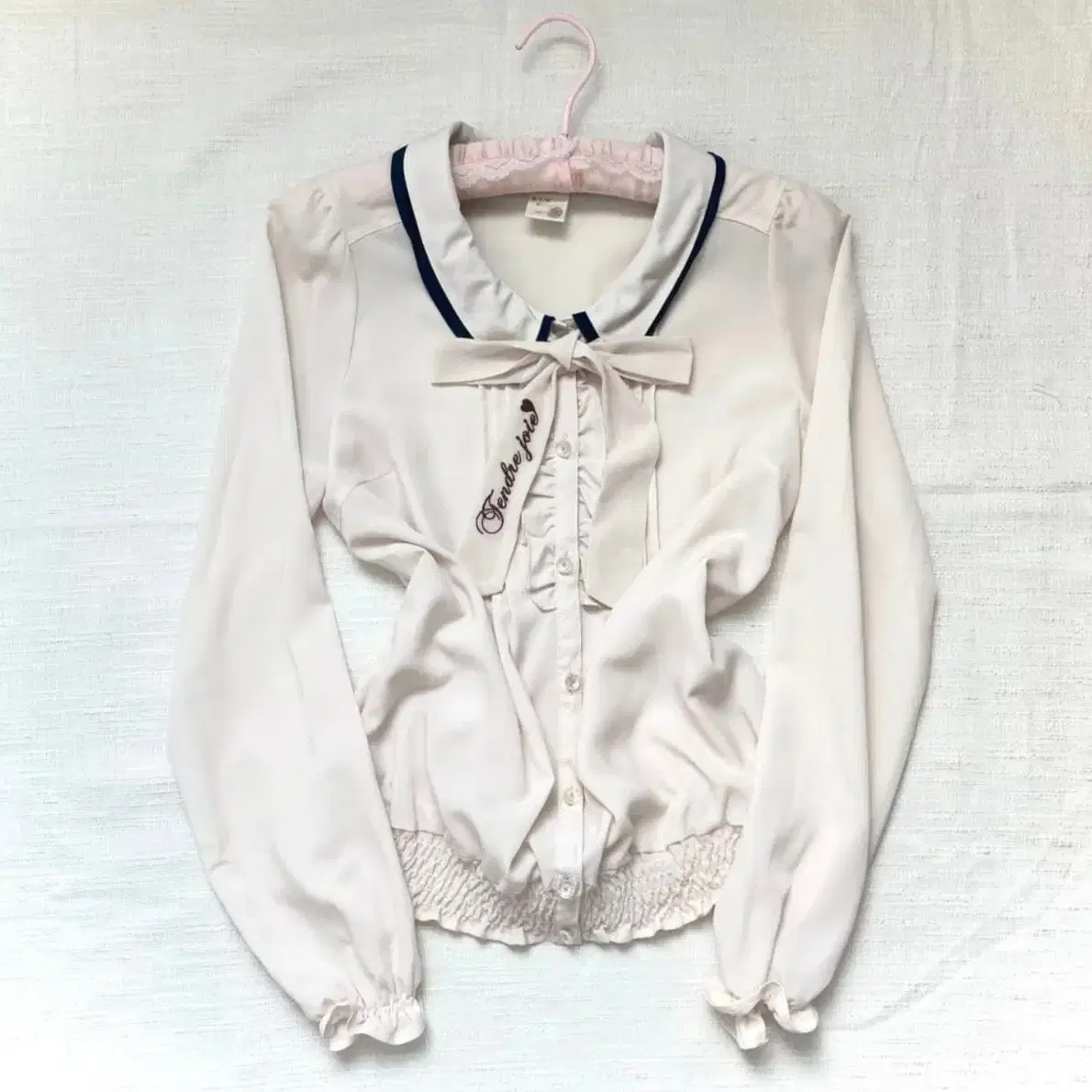 a.r.w mute cream ribbon blouse