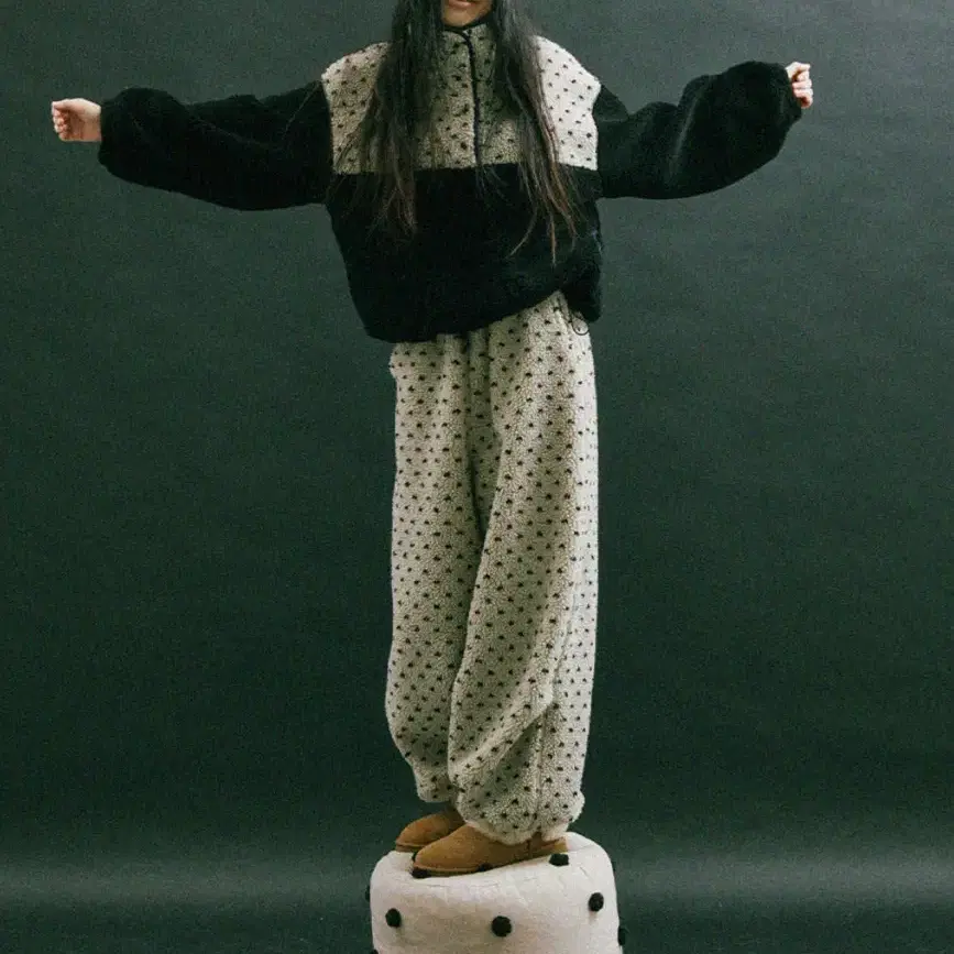 호쿠스포쿠스 Heart dot Fleece Anorak