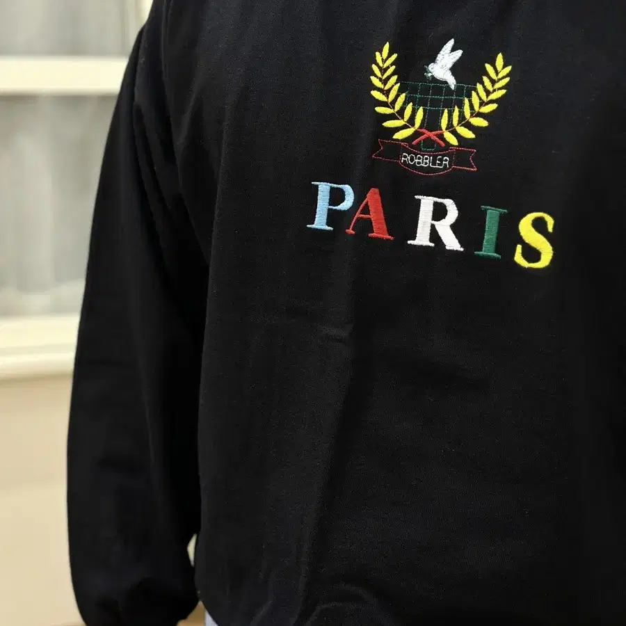 [XL] PARIS 블랙 맨투맨 France made