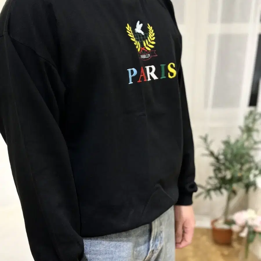 [XL] PARIS 블랙 맨투맨 France made