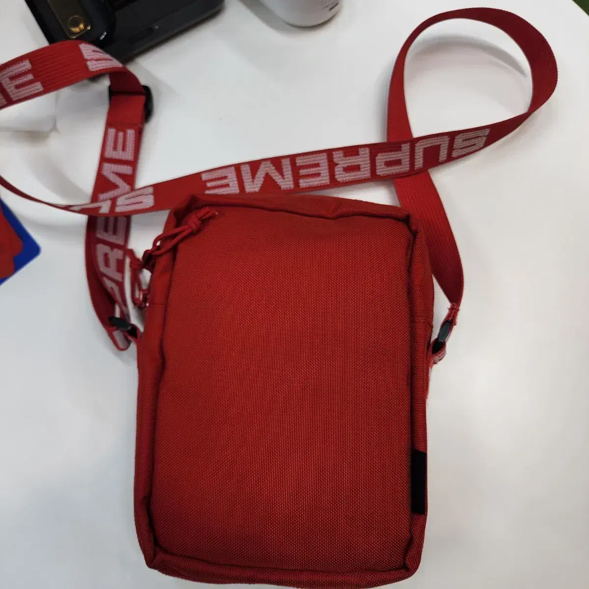 [OS] SUPREME 슈프림 숄더백 18SS RED