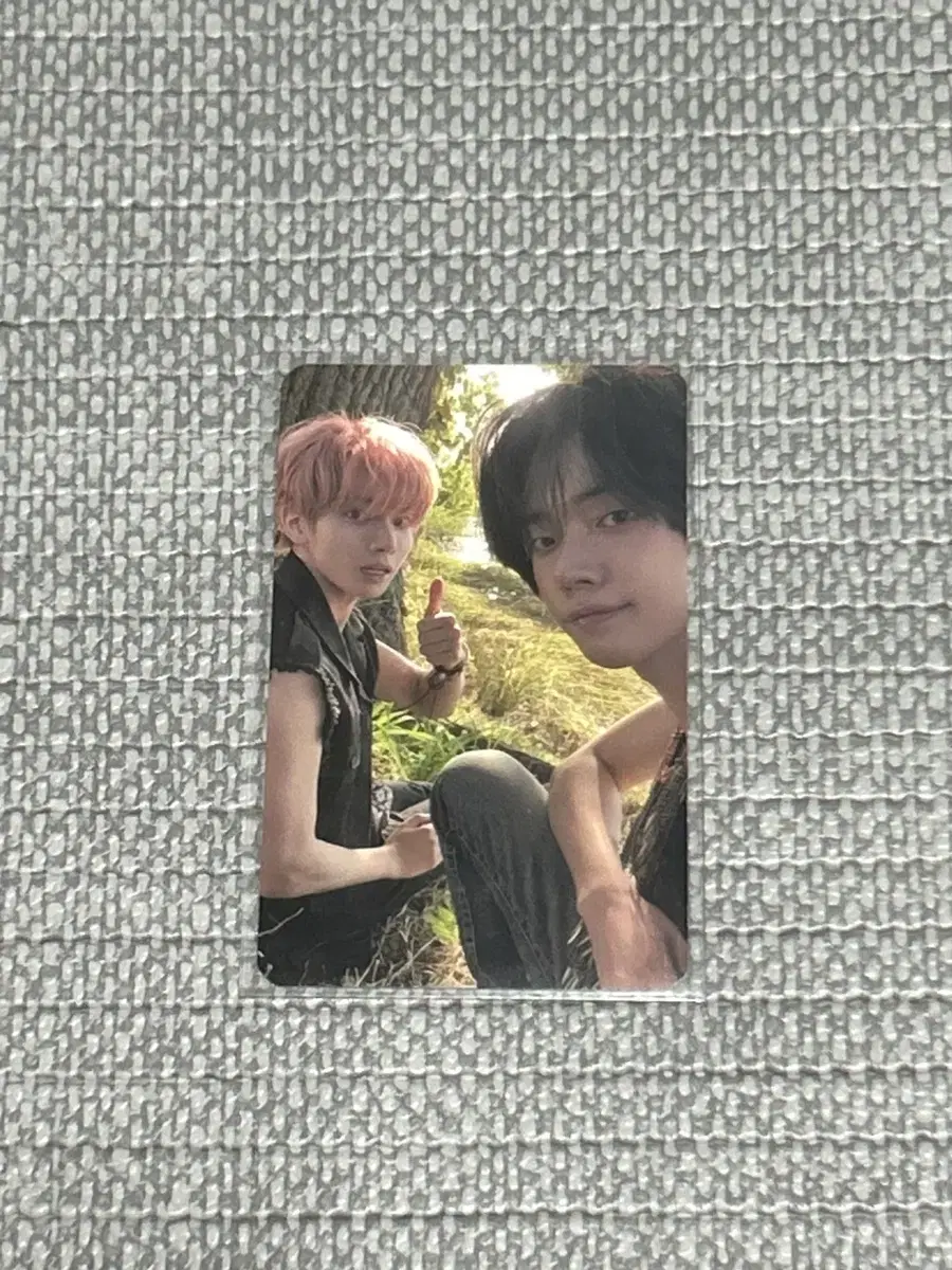 TXT yeonjun taehyun Temptation Weverse Pre-Order Benefits Unit Photocard