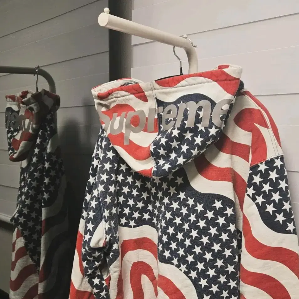 FW14 Supreme star spangled banner zip up