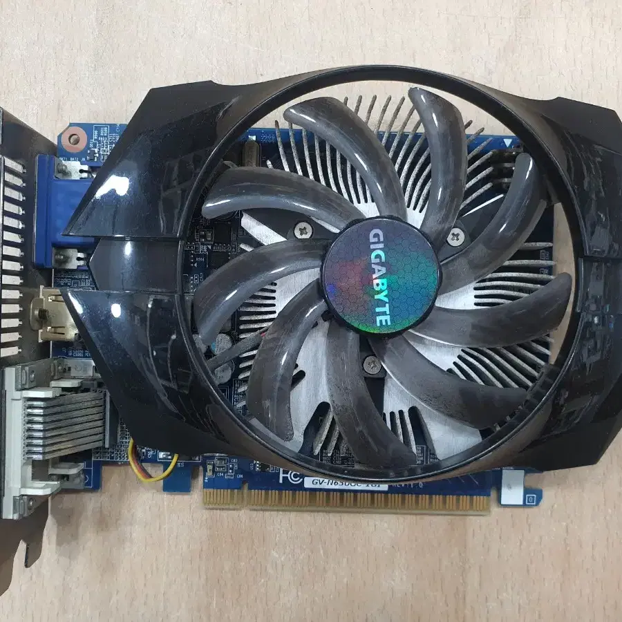 기가바이트 GTX 650 1G 그래픽카드 팬소음