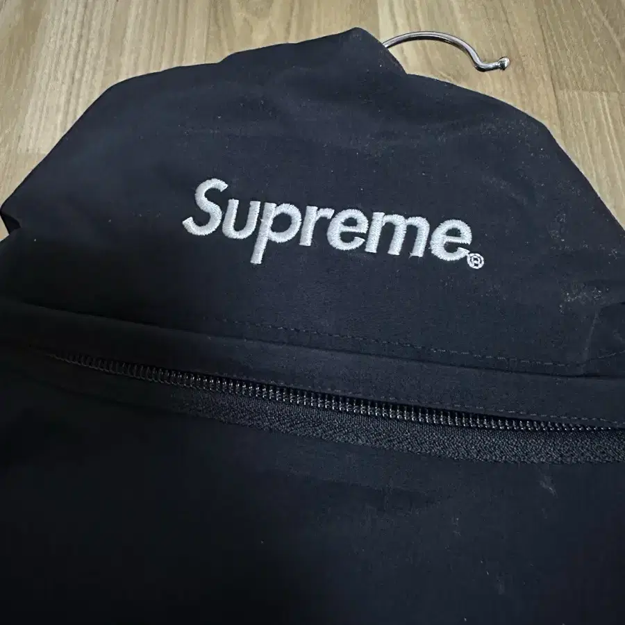 Supreme 18FW 700필다운 고어텍스 파카 M