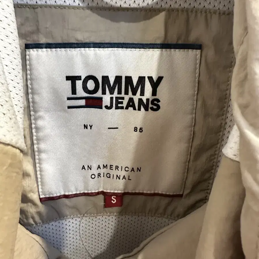 Tommy Jeans S사이즈 바람막이