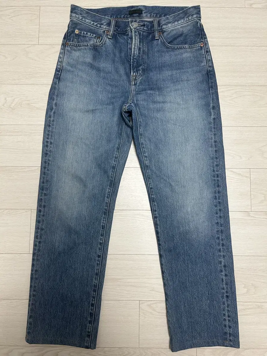 UNIQLO Regular Fit Jean 63 Bloo 30 Size