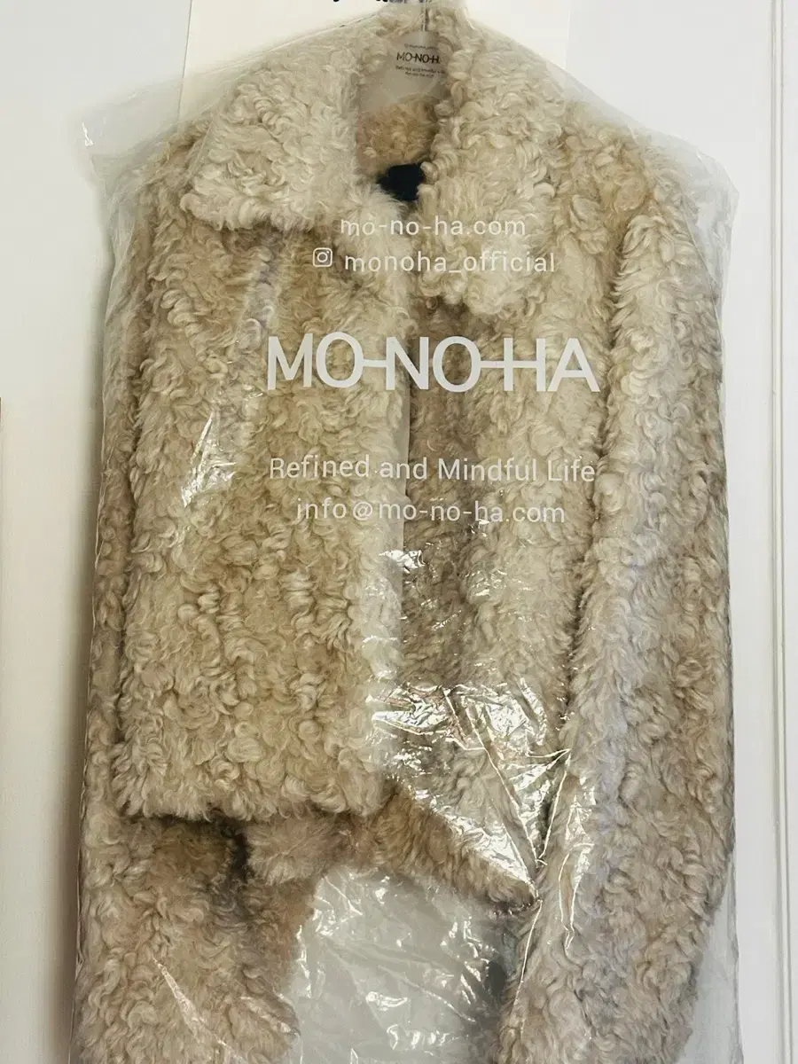 MONOHA FLUFFY BUTTON JACKET IVORY MONOHA FLUFFY BUTTON JACKET IVORY