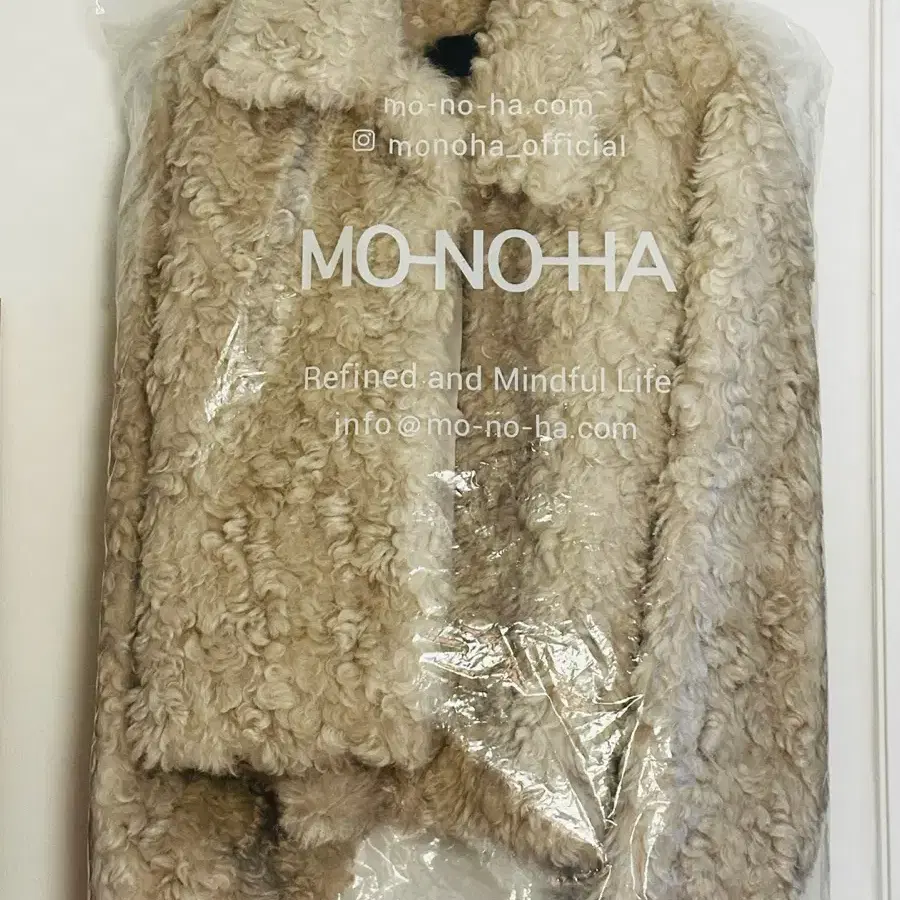 MONOHA FLUFFY BUTTON JACKET IVORY 모노하 플러