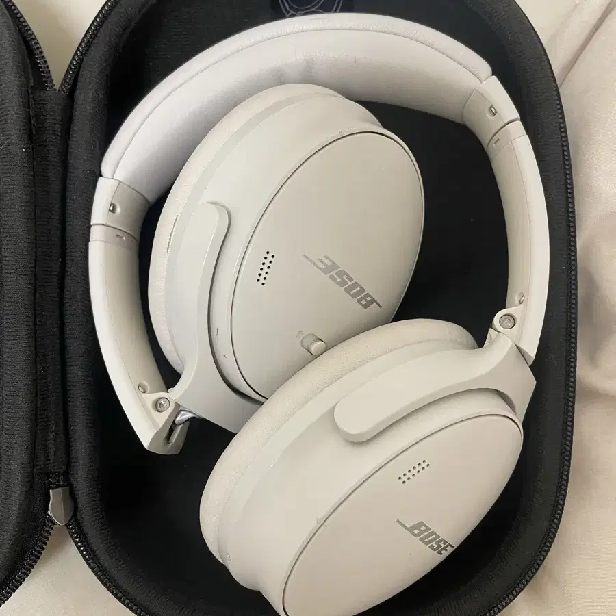 Bose qc45 보스 헤드셋 화이트