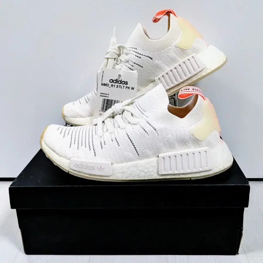 [새상품] 아디다스 런닝화 NMD PK 스텔스 한정판 220mm