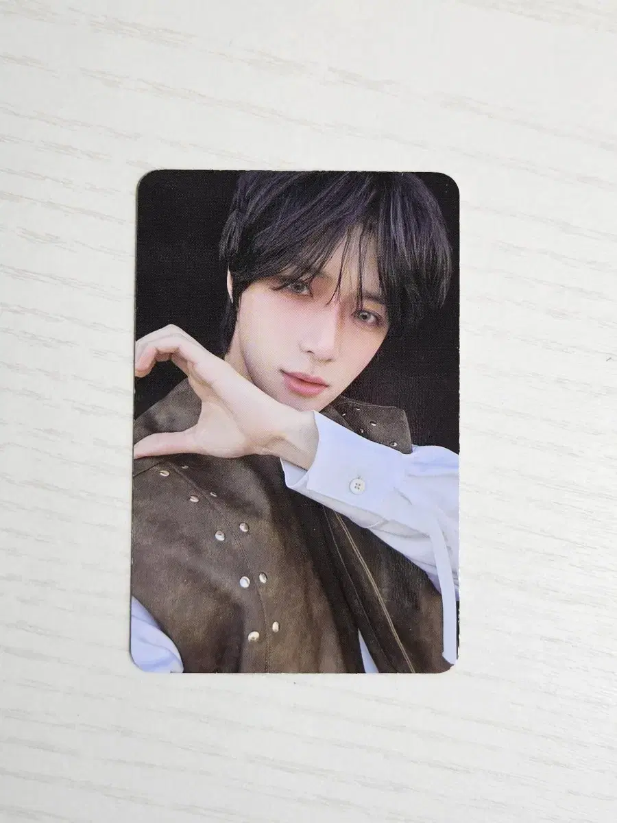 투바투 투모로우 데자부 타겟 미국럭드 범규포카 양도 연준수빈태현휴닝카이
