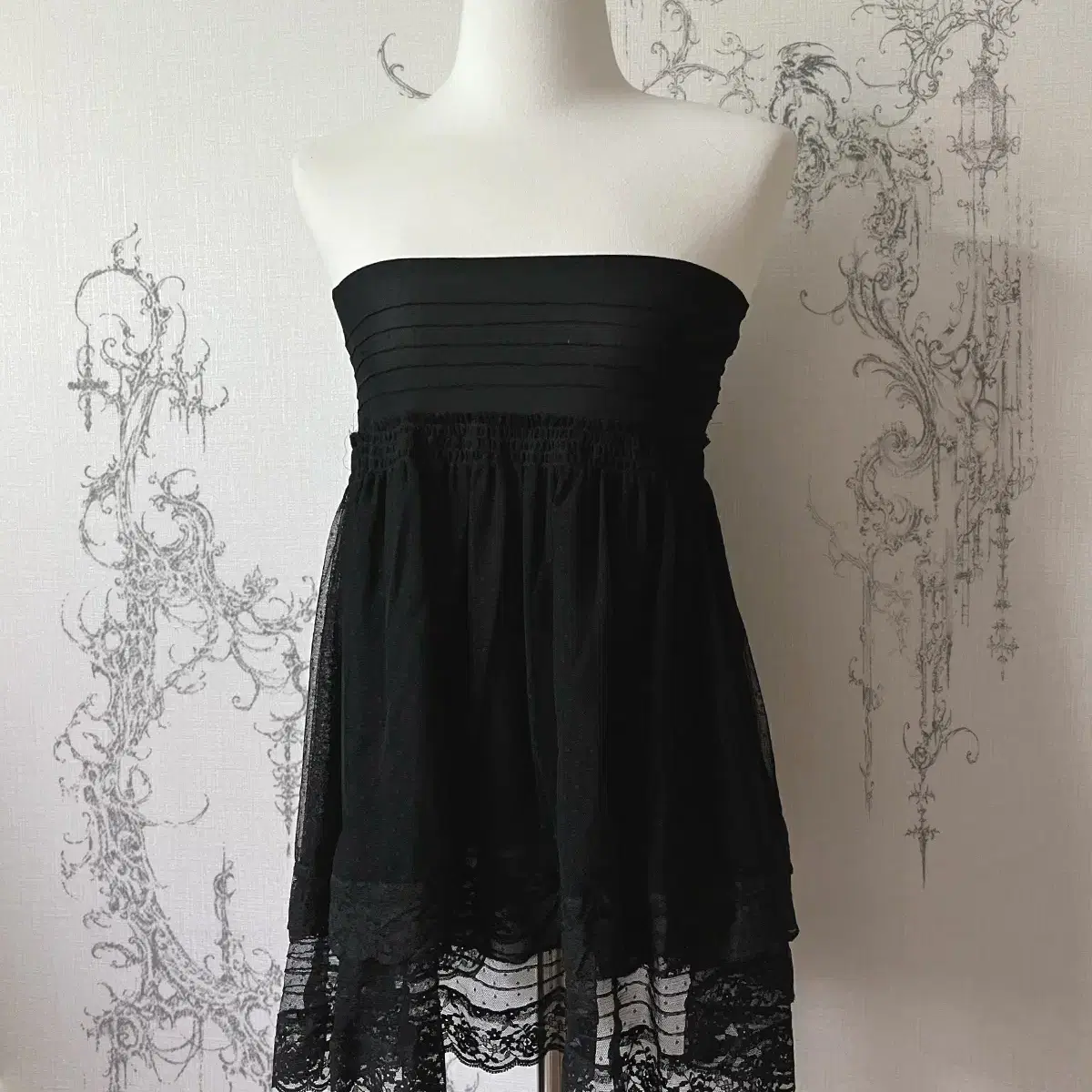 see-through layered lace skirt