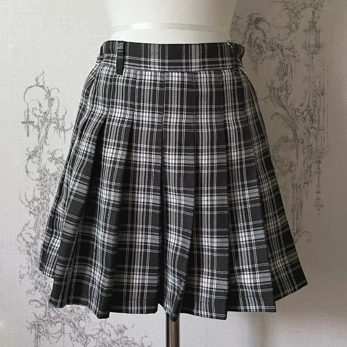 purple line check skirt