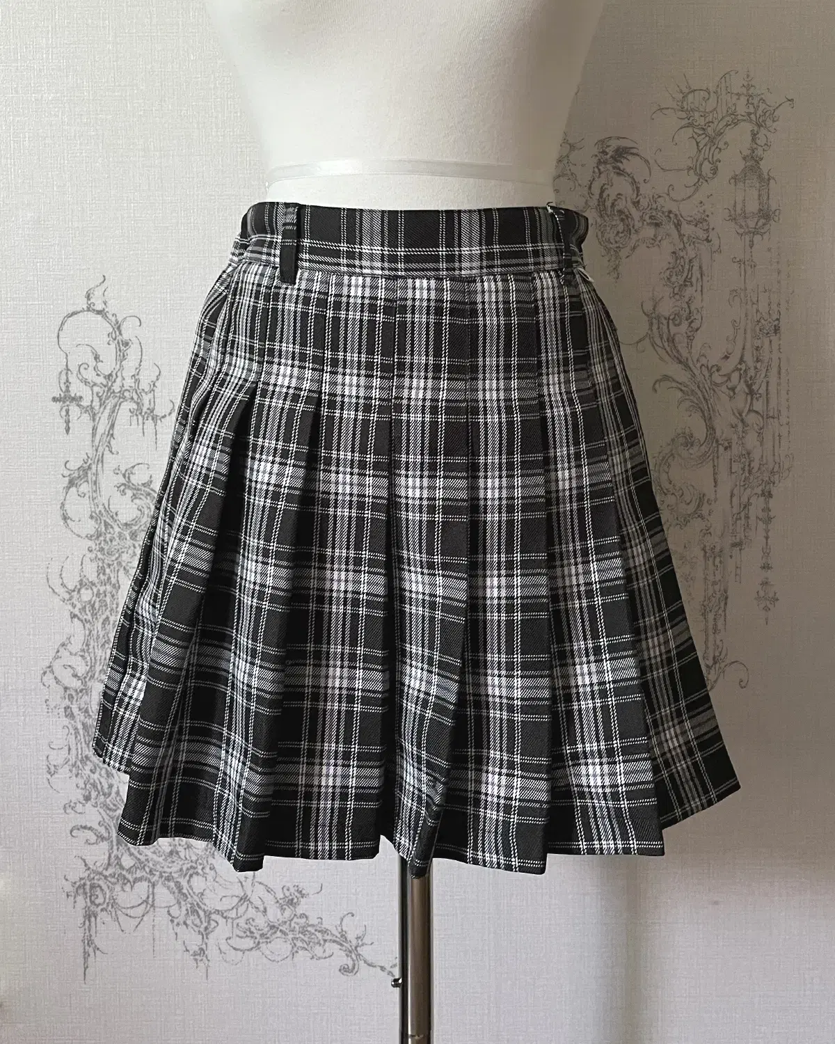 purple line check skirt