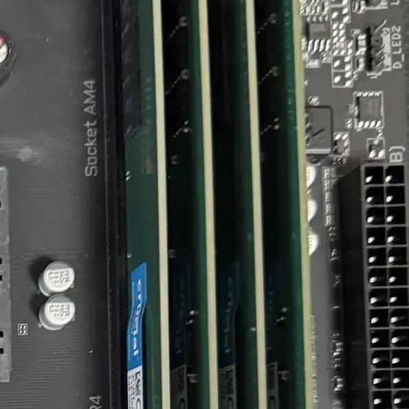 마이크론 ddr4-3200 8gb램 4장 판매합니다