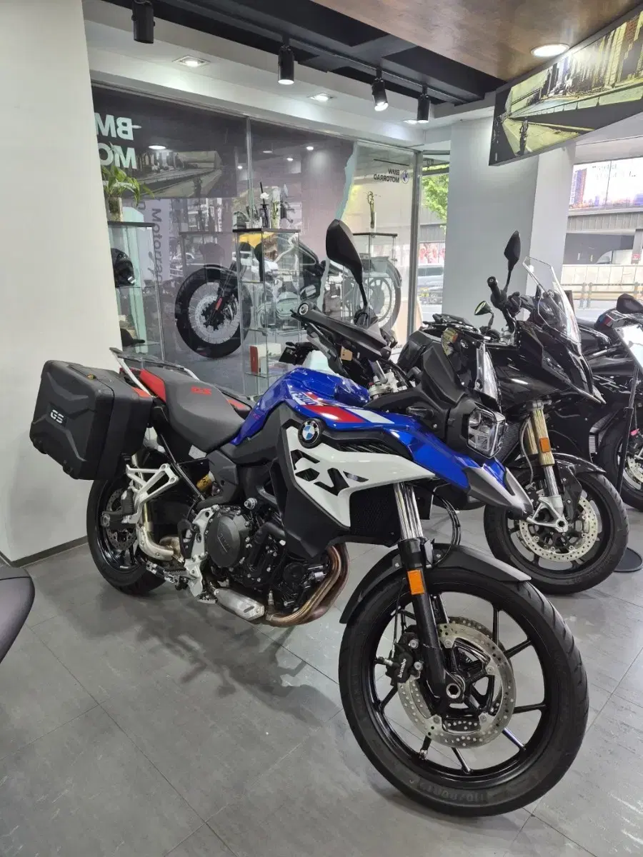 24년 BMW  F800GS