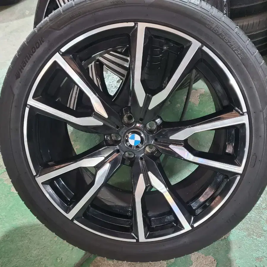 BMW X7 22인치 755m  순정 정품 리어 한짝 70만원