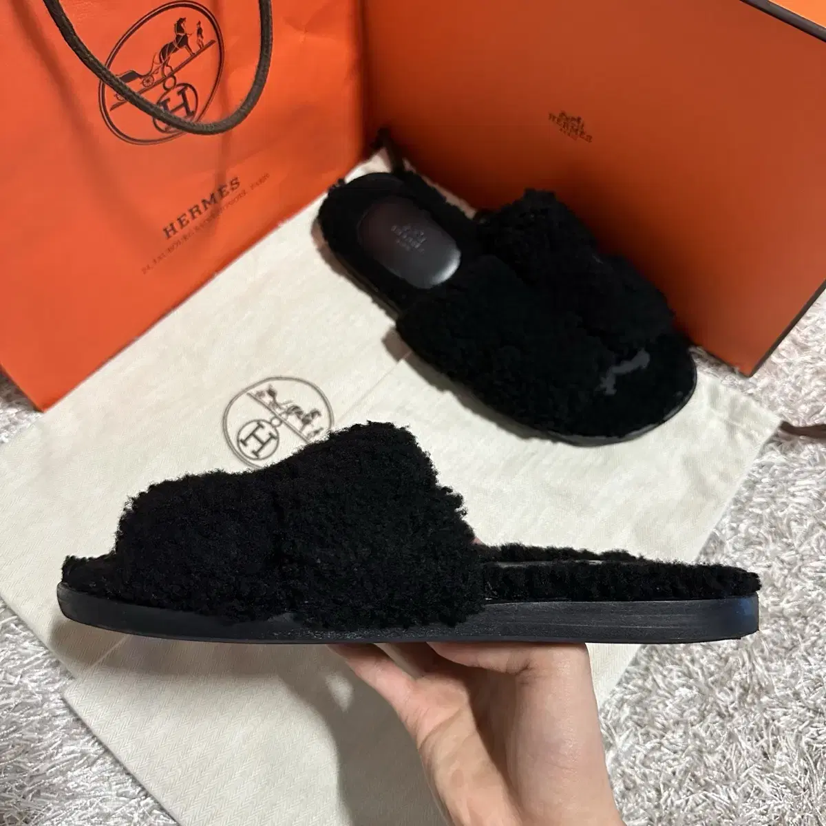 [Size 42.5] Hermes Izmir Shearling Fur Sandal Slippers