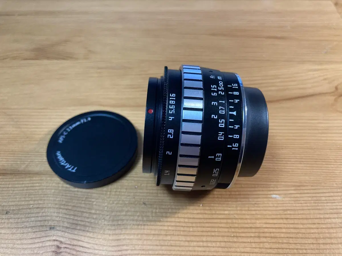 TTArtisan APS-C 23mm F1.4 마이크로포서드 마운트 판매