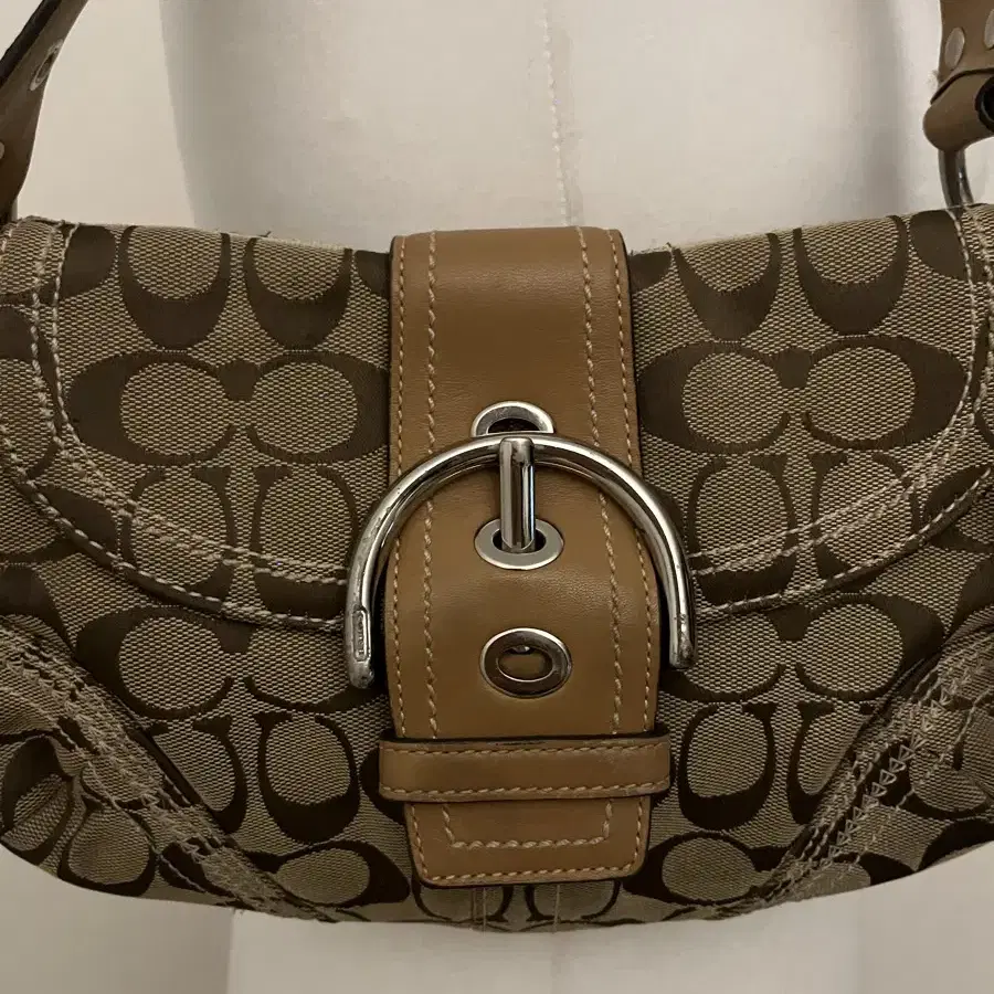 Coach Basic Beige Shoulder Bag