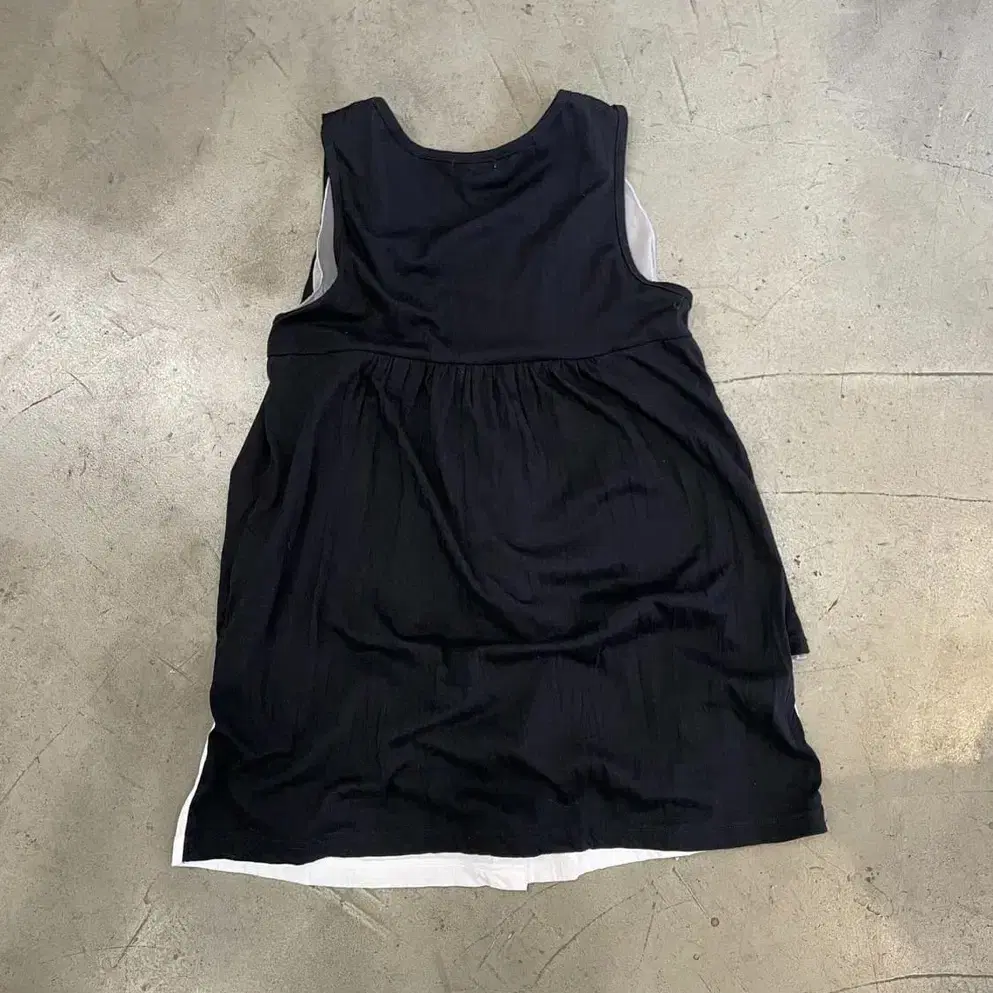 Vintage Sleeveless 빈티지 슬리브리스